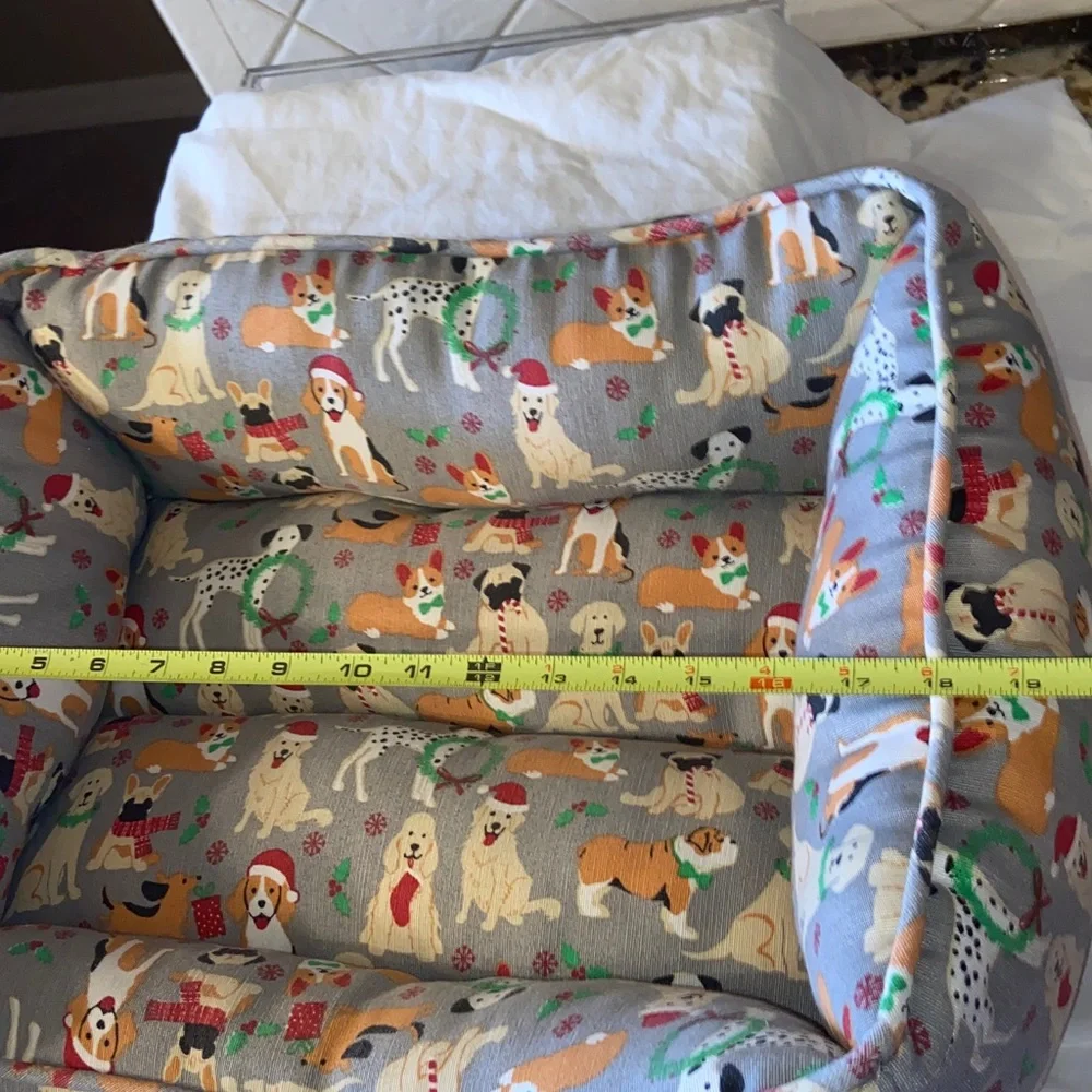 Nwot HOUND HOME CHRISTMAS CUDDLER PET DOG CHRISTMAS BED